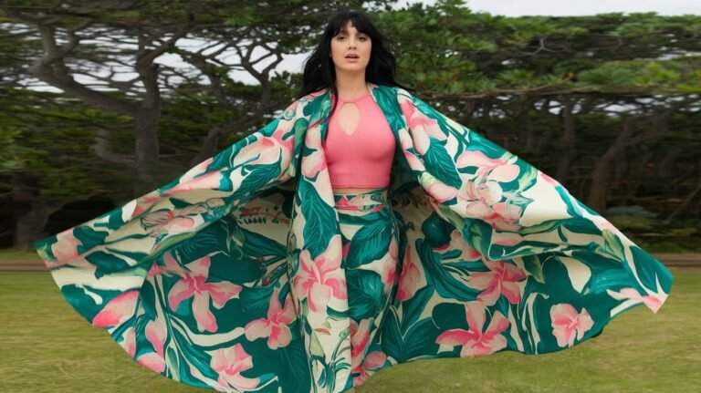 MD Fashion Hawaii Muumuu Large: A Celebration of Island Elegance